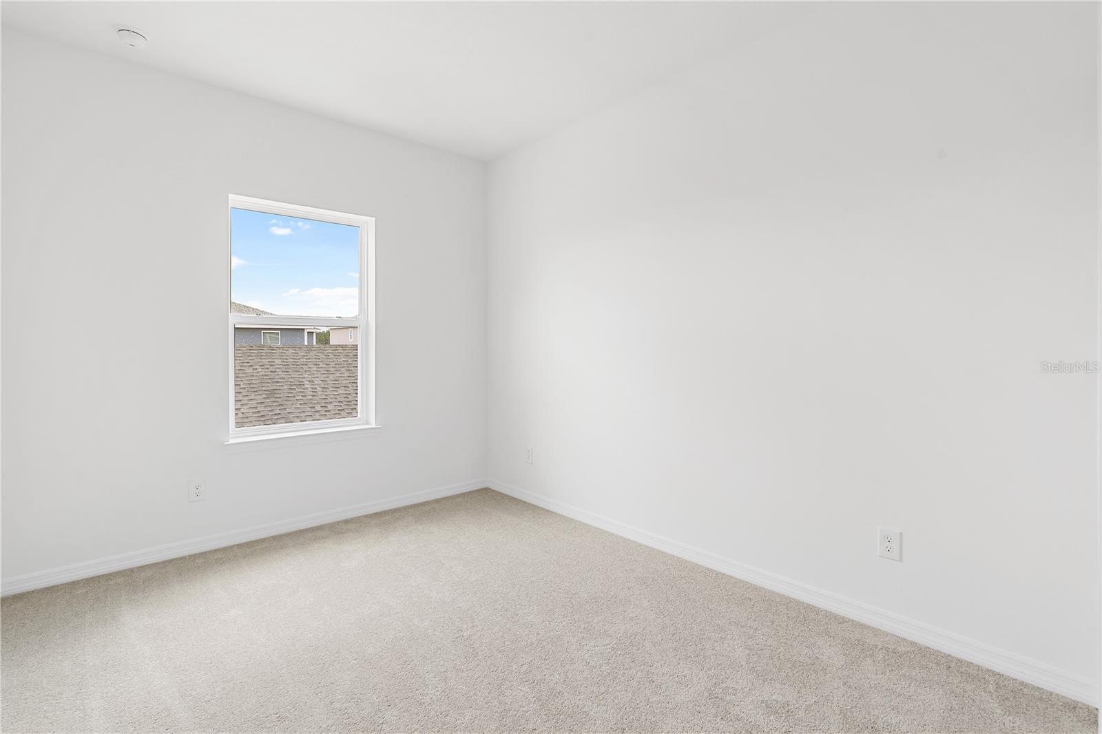 Image 20 of 32 For 15220 Blue Peacock Lane