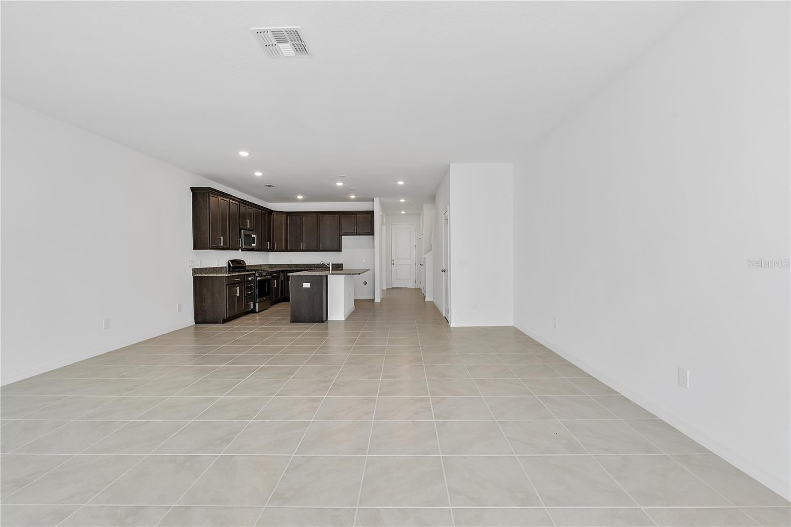 Image 5 of 32 For 15220 Blue Peacock Lane