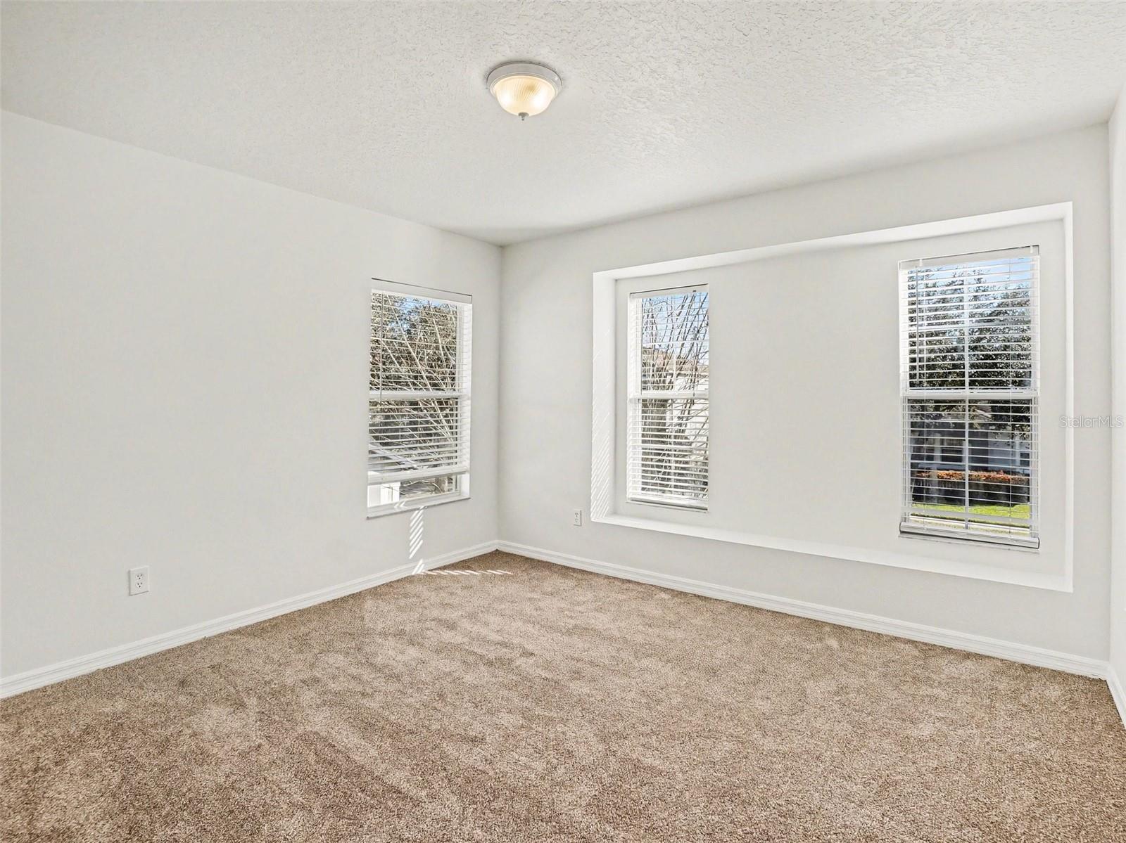 Image 11 of 27 For 13811 Earpod Drive