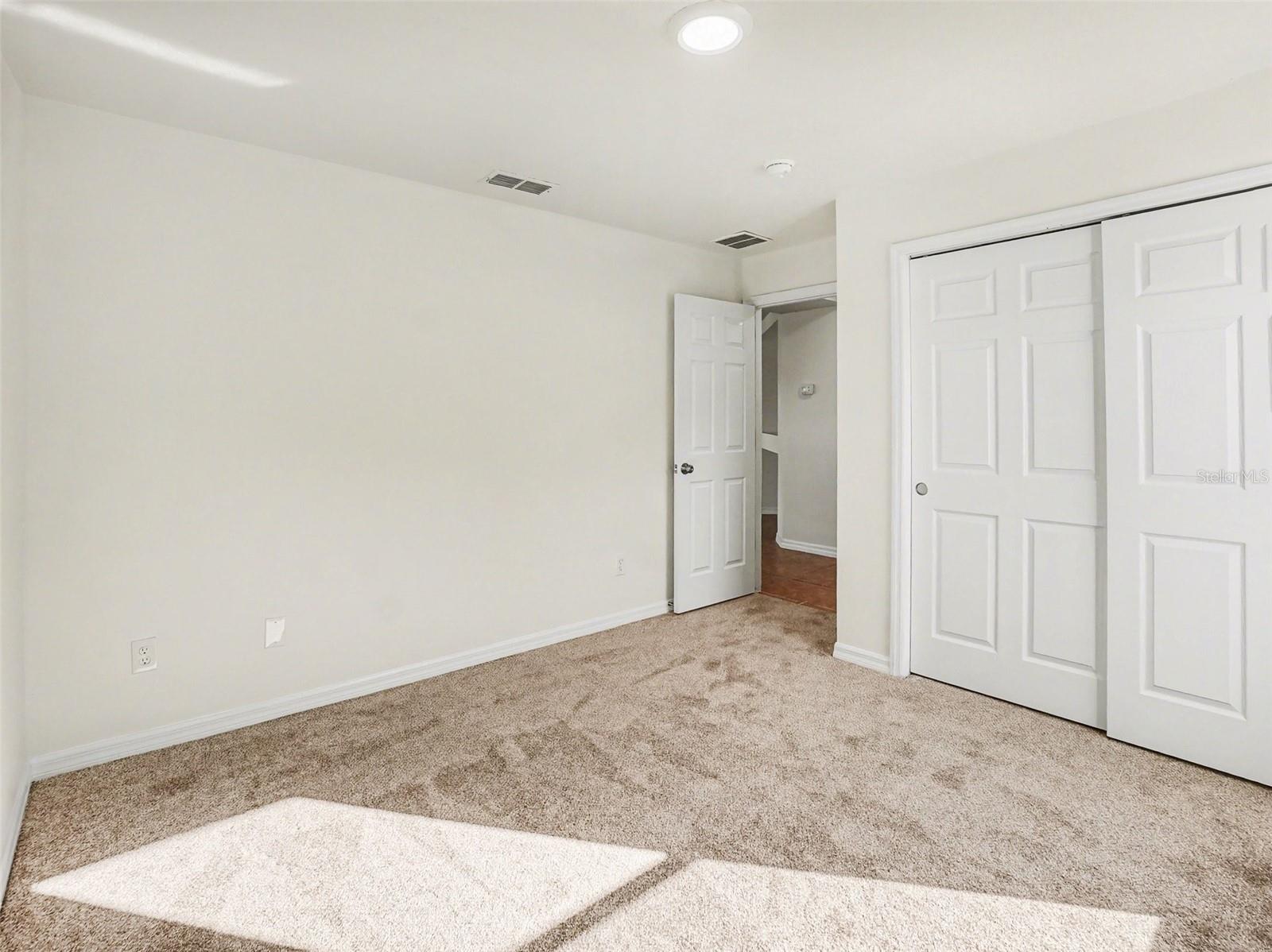 Image 17 of 27 For 13811 Earpod Drive