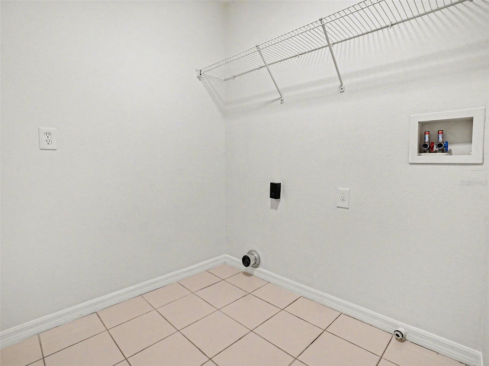 Image 18 of 27 For 13811 Earpod Drive