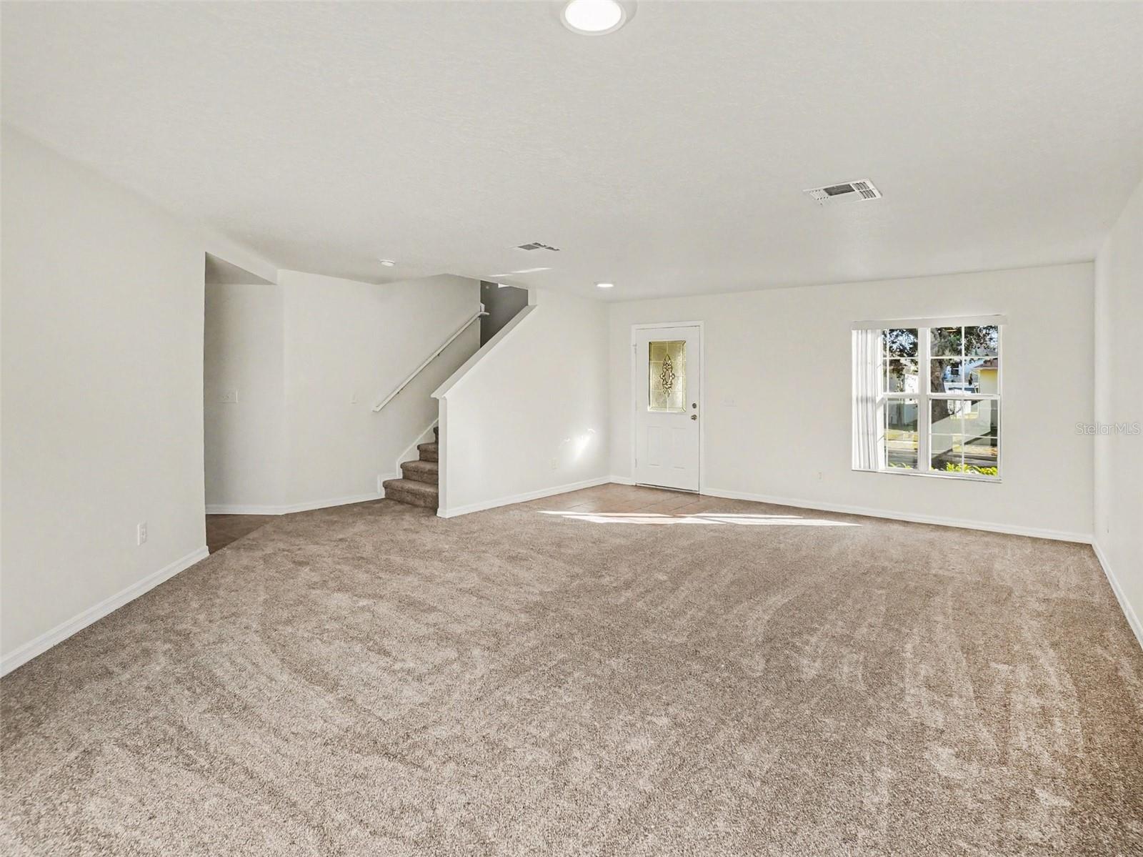 Image 8 of 27 For 13811 Earpod Drive