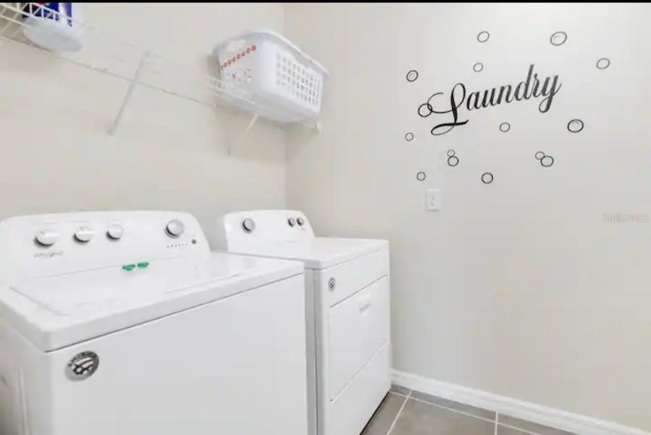 Image 22 of 58 For 1870 Sawyer Palm Place