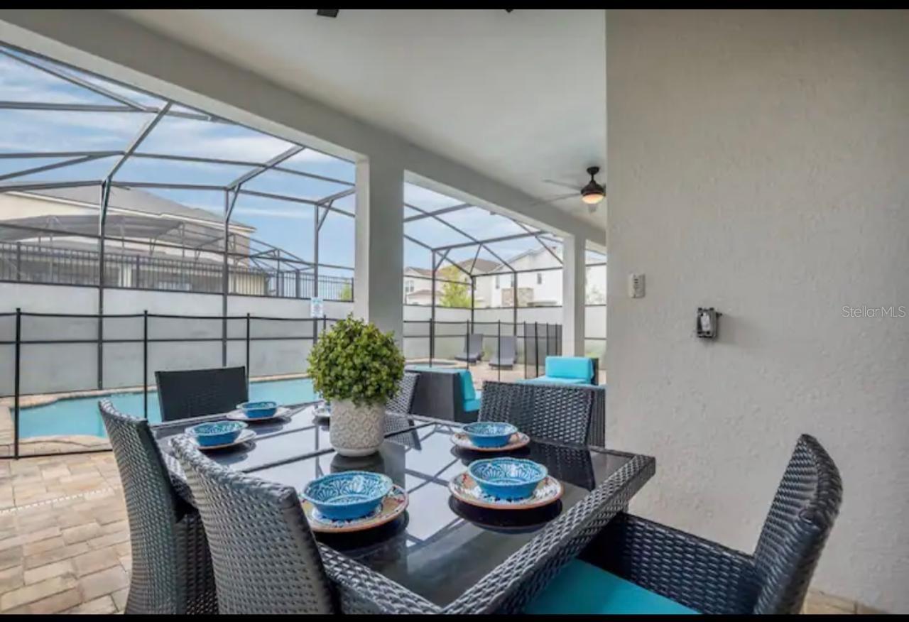 Image 38 of 58 For 1870 Sawyer Palm Place