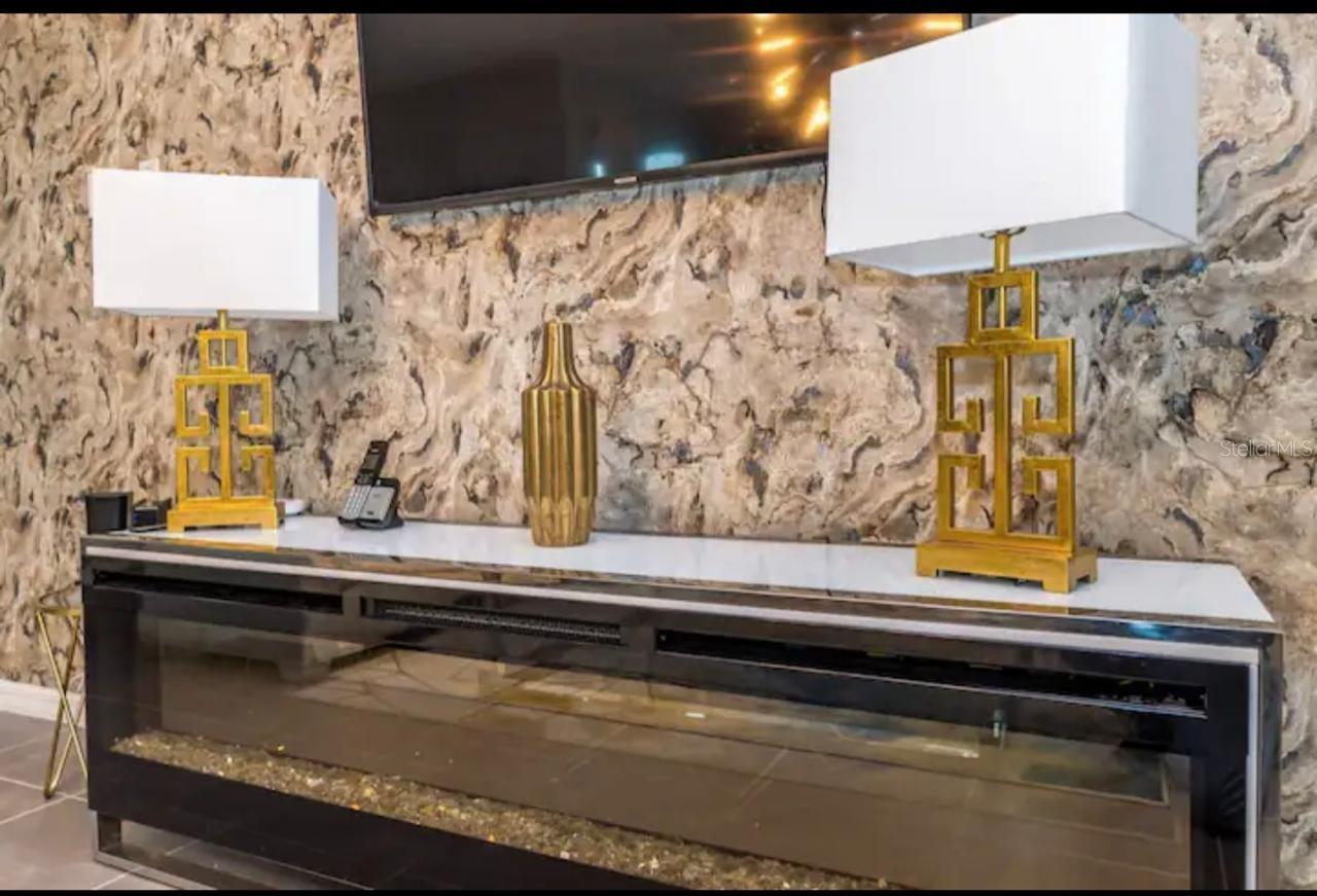 Image 4 of 58 For 1870 Sawyer Palm Place