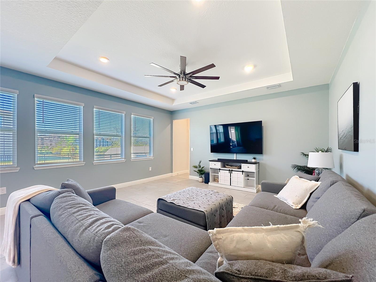 Image 22 of 69 For 5596 43rd Court