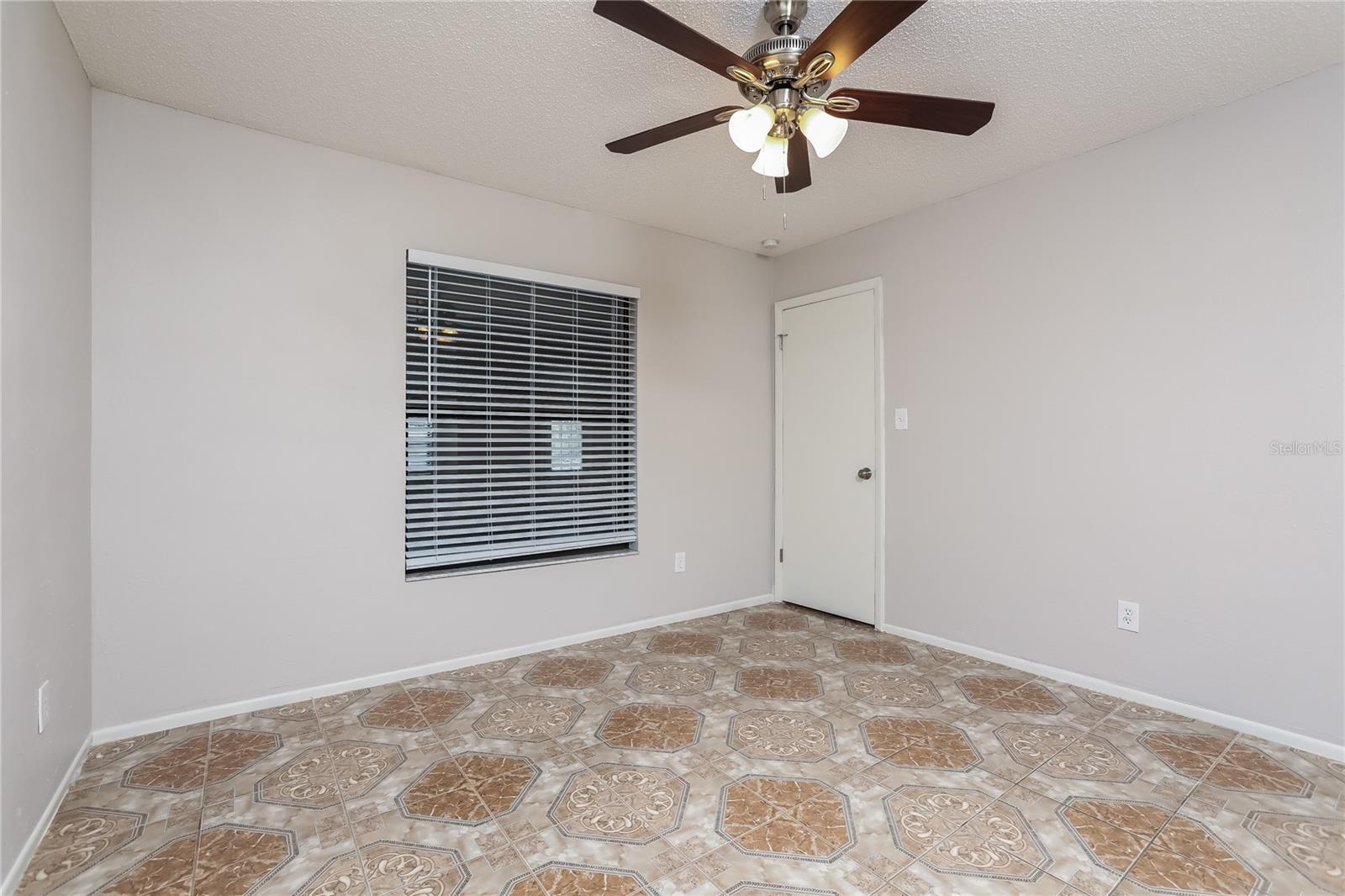 Image 7 of 16 For 3321 Knightsbridge Road