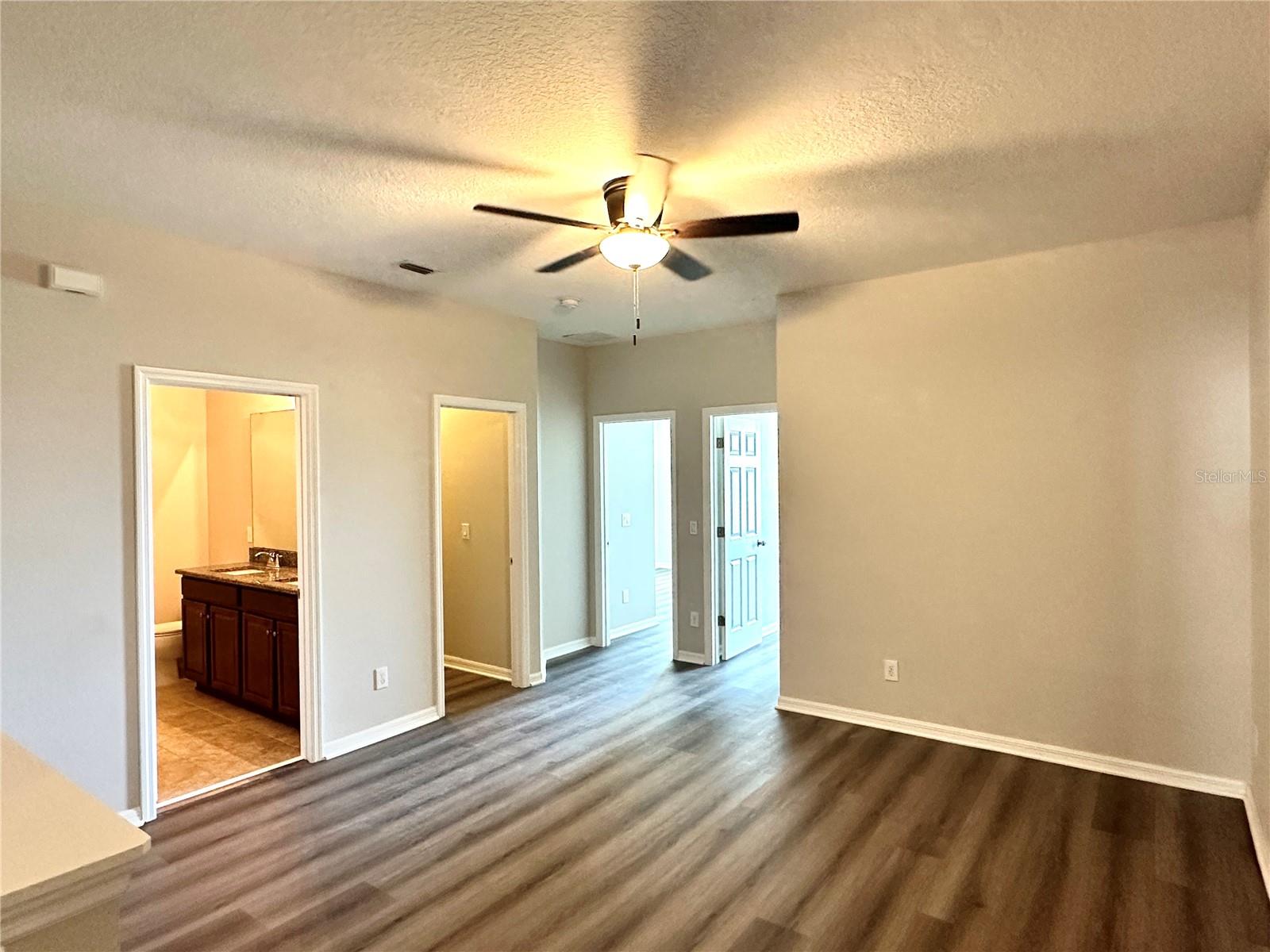 Image 22 of 32 For 17522 Promenade Drive