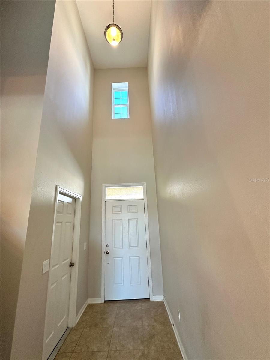 Image 5 of 32 For 17522 Promenade Drive