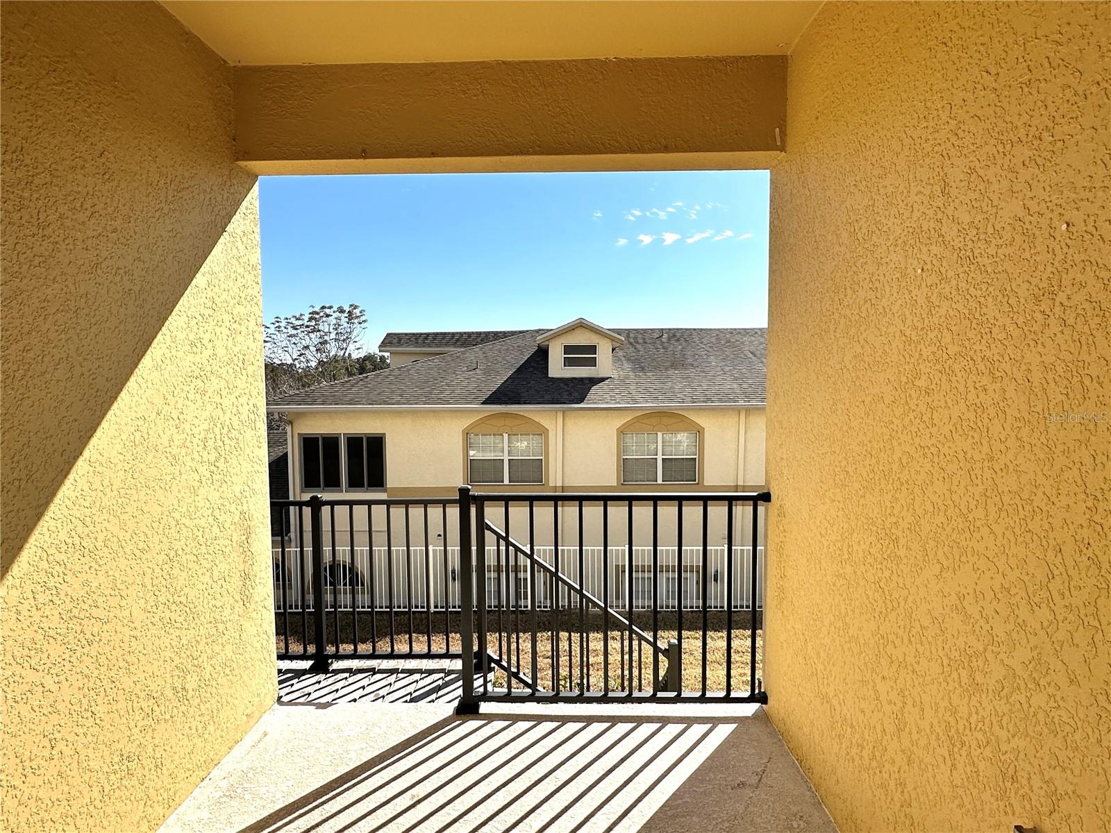 Image 8 of 32 For 17522 Promenade Drive