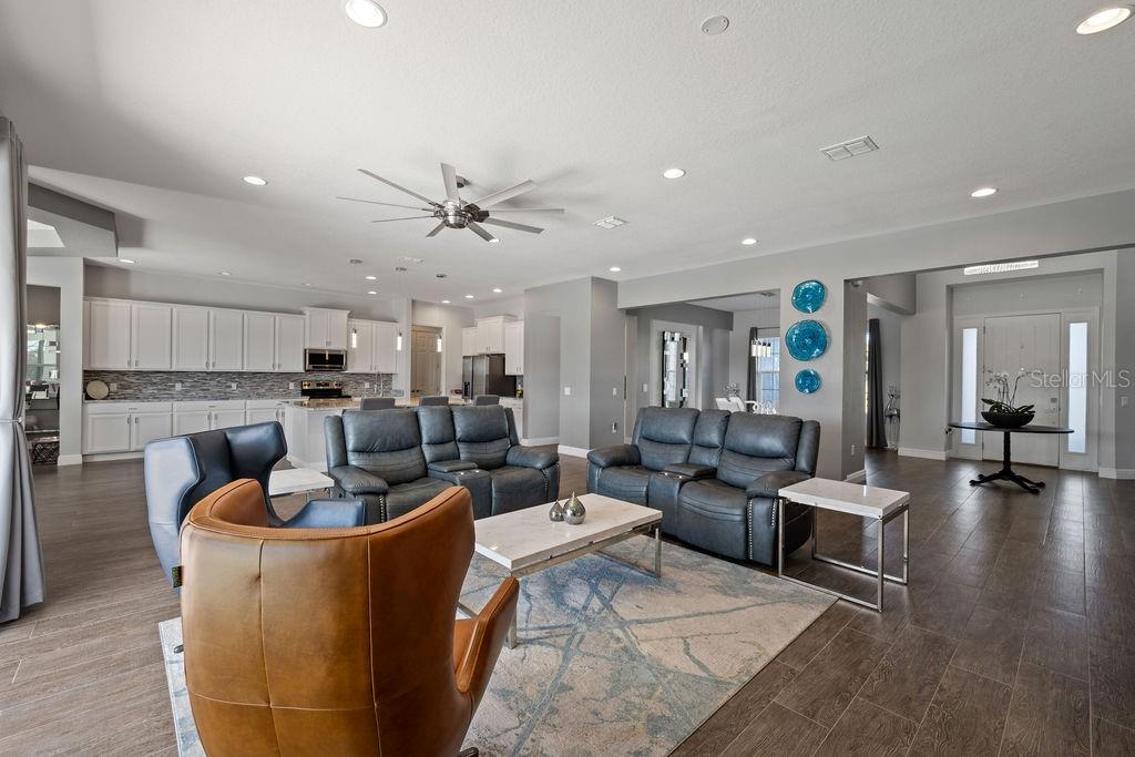 Image 8 of 68 For 840 Spinnaker Way