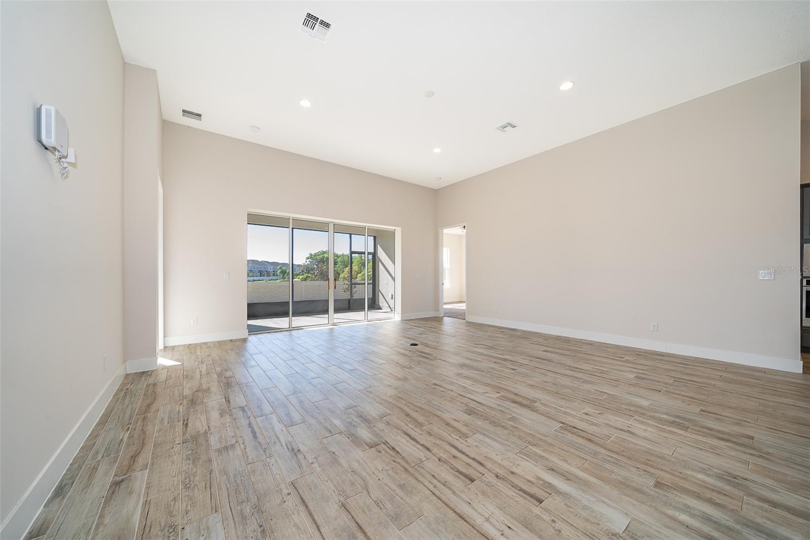 Image 6 of 37 For 2400 Symphony Circle