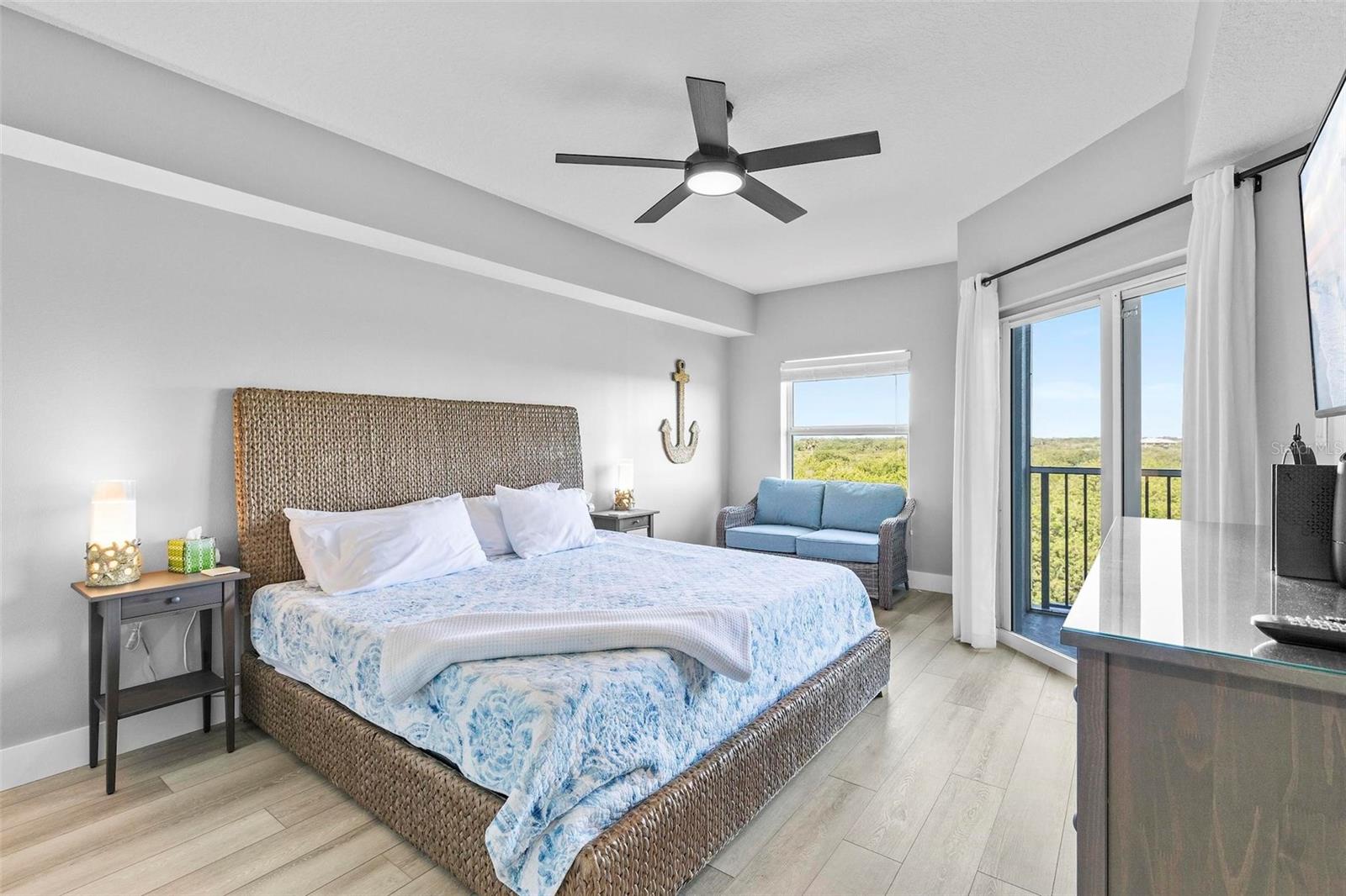 Image 22 of 50 For 5300 Atlantic Avenue 5-405