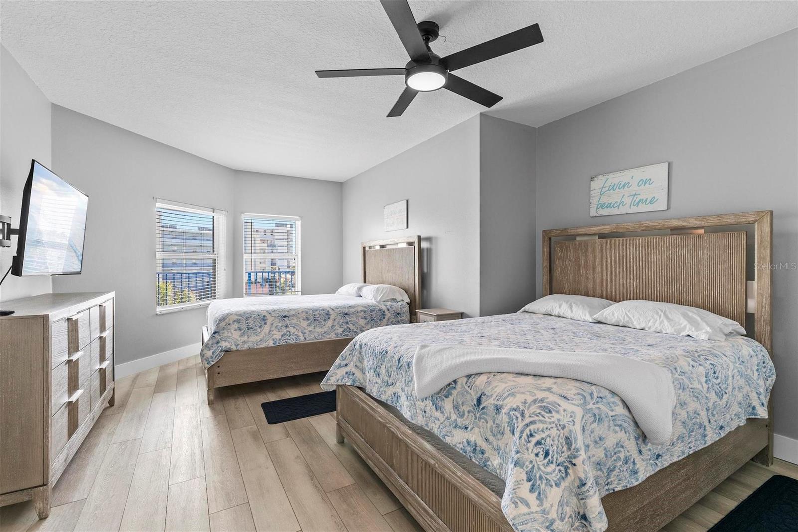 Image 31 of 50 For 5300 Atlantic Avenue 5-405