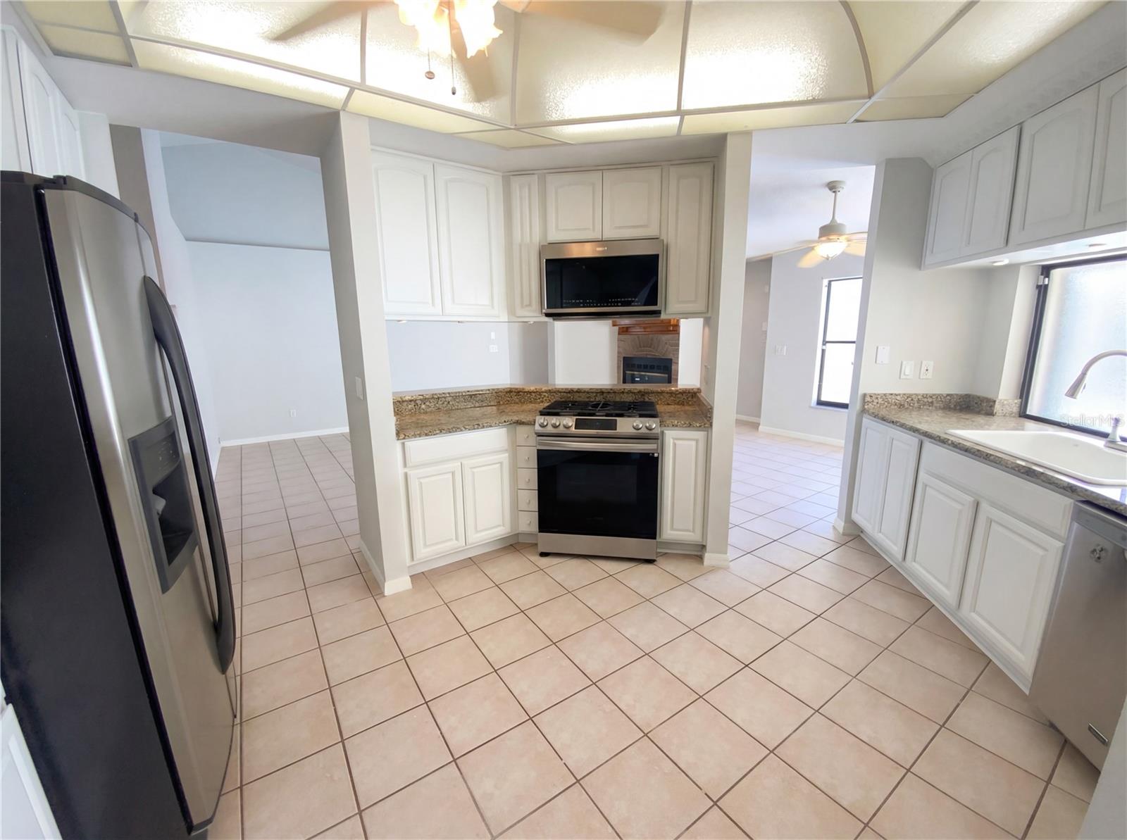 Image 17 of 35 For 10244 Hoover Street