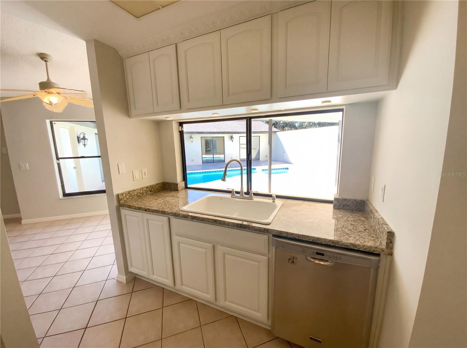 Image 18 of 35 For 10244 Hoover Street