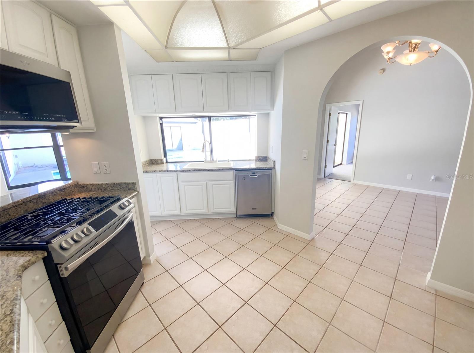 Image 19 of 35 For 10244 Hoover Street