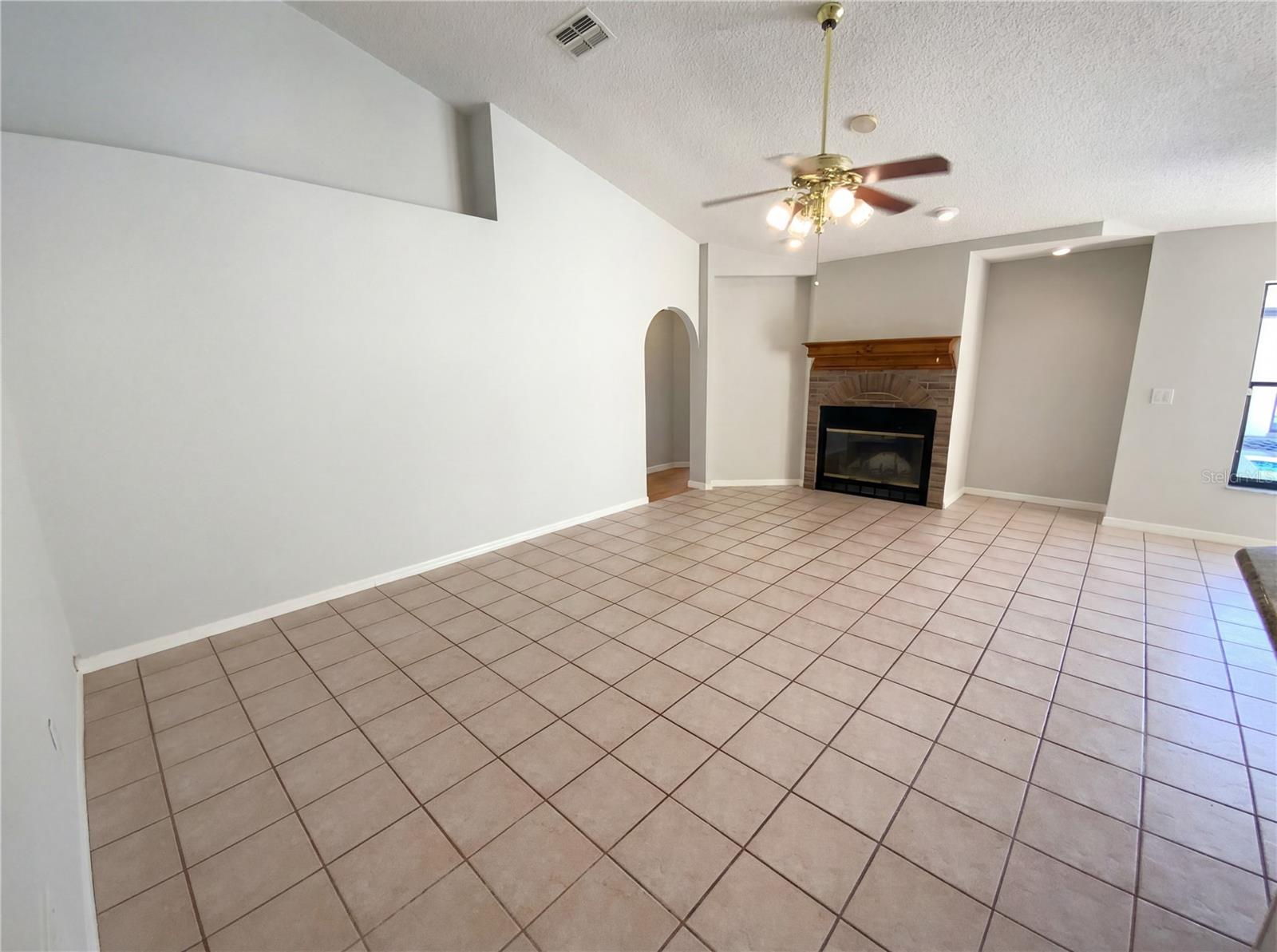 Image 20 of 35 For 10244 Hoover Street