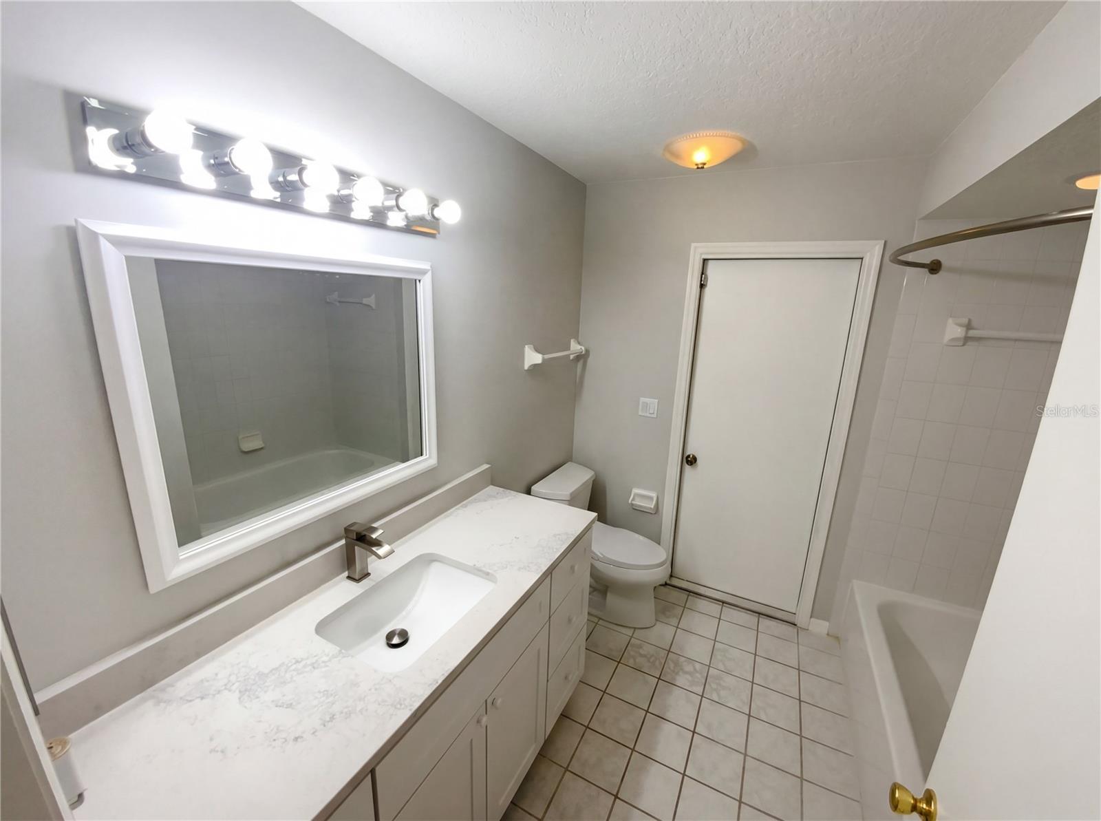 Image 24 of 35 For 10244 Hoover Street