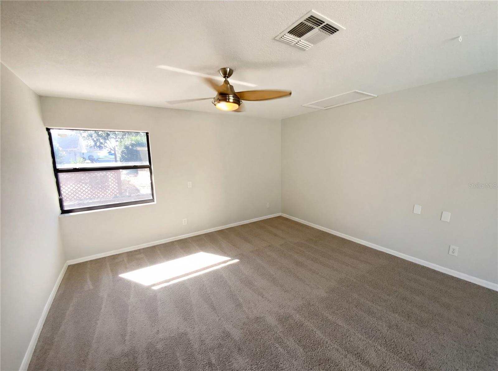 Image 29 of 35 For 10244 Hoover Street