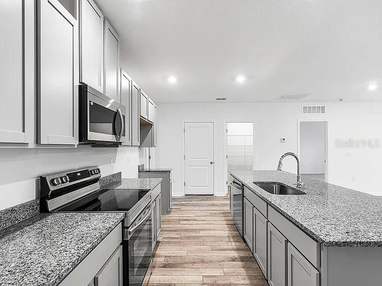 Image 17 of 47 For 12341 Filbert Road