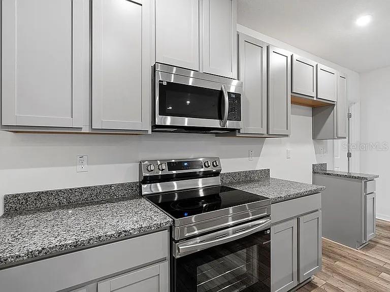 Image 18 of 47 For 12341 Filbert Road