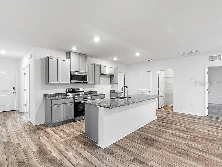 Image 21 of 47 For 12341 Filbert Road