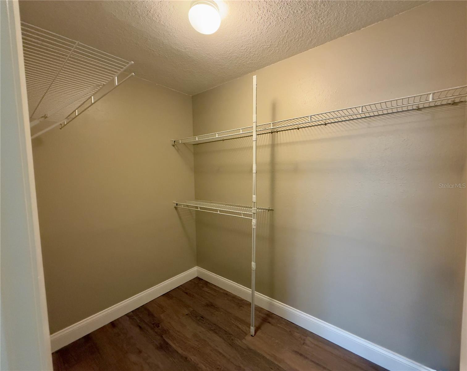 Image 19 of 36 For 120 Reserve Circle 104