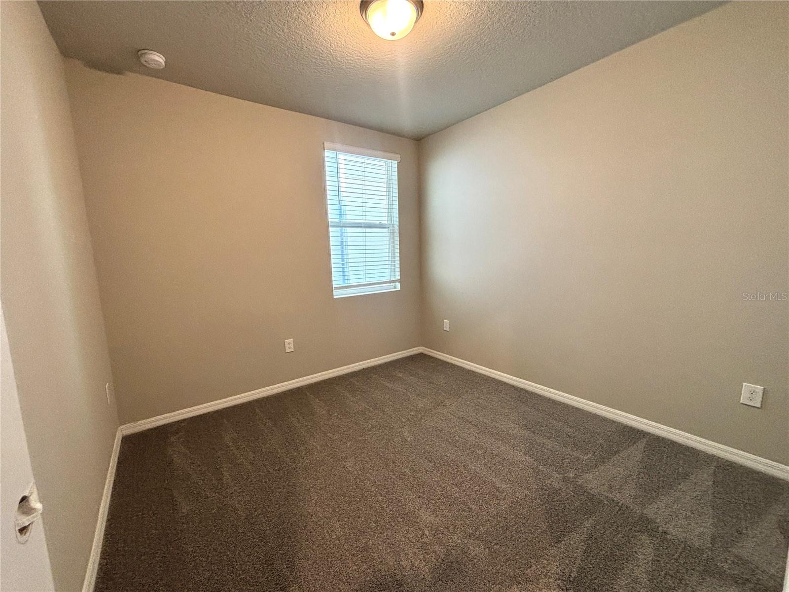 Image 11 of 17 For 828 Rivers Crossing Street