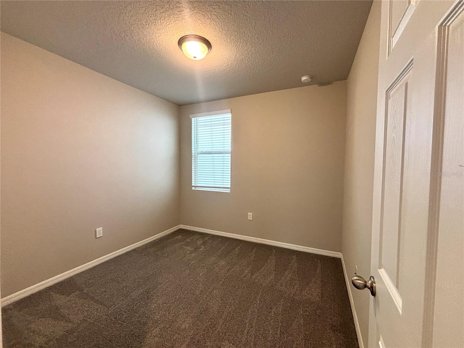 Image 9 of 17 For 828 Rivers Crossing Street