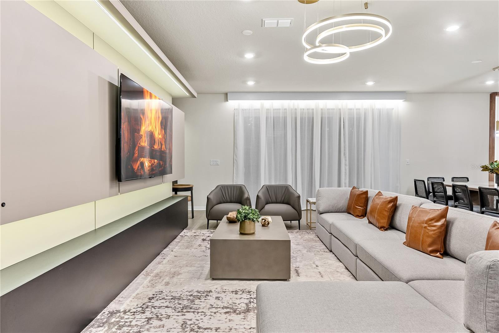 Image 17 of 85 For 16000 Sandy Cliffs Drive