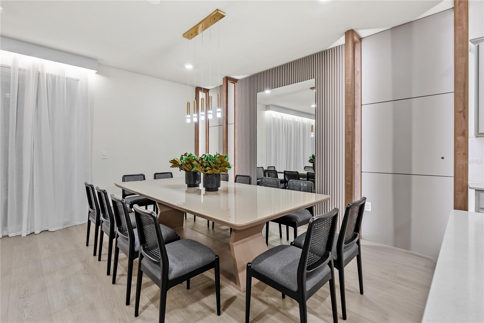 Image 25 of 85 For 16000 Sandy Cliffs Drive