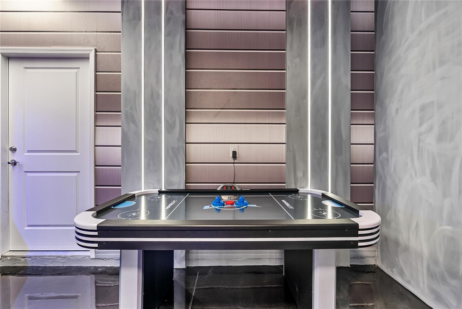 Image 32 of 85 For 16000 Sandy Cliffs Drive