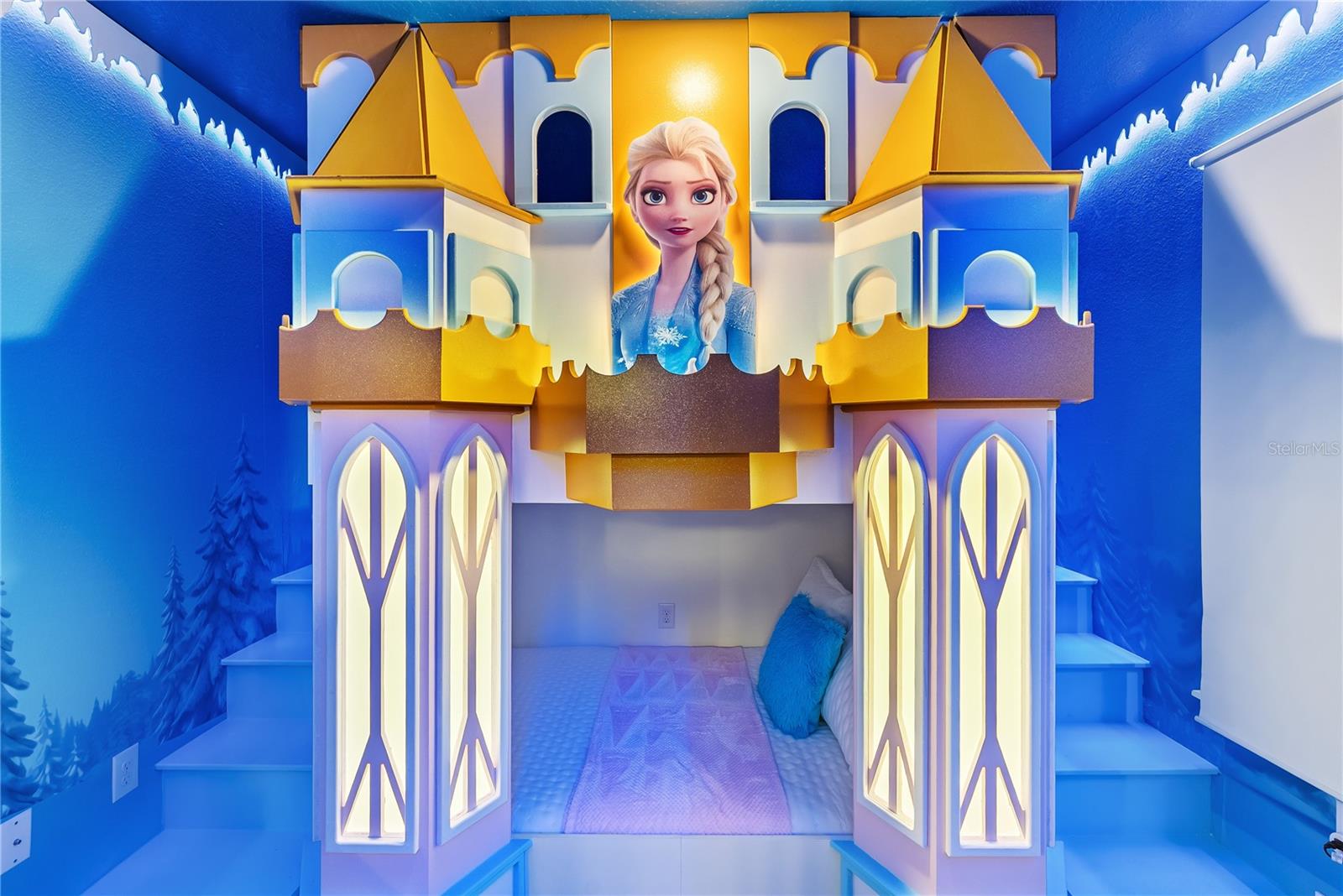 Image 41 of 85 For 16000 Sandy Cliffs Drive