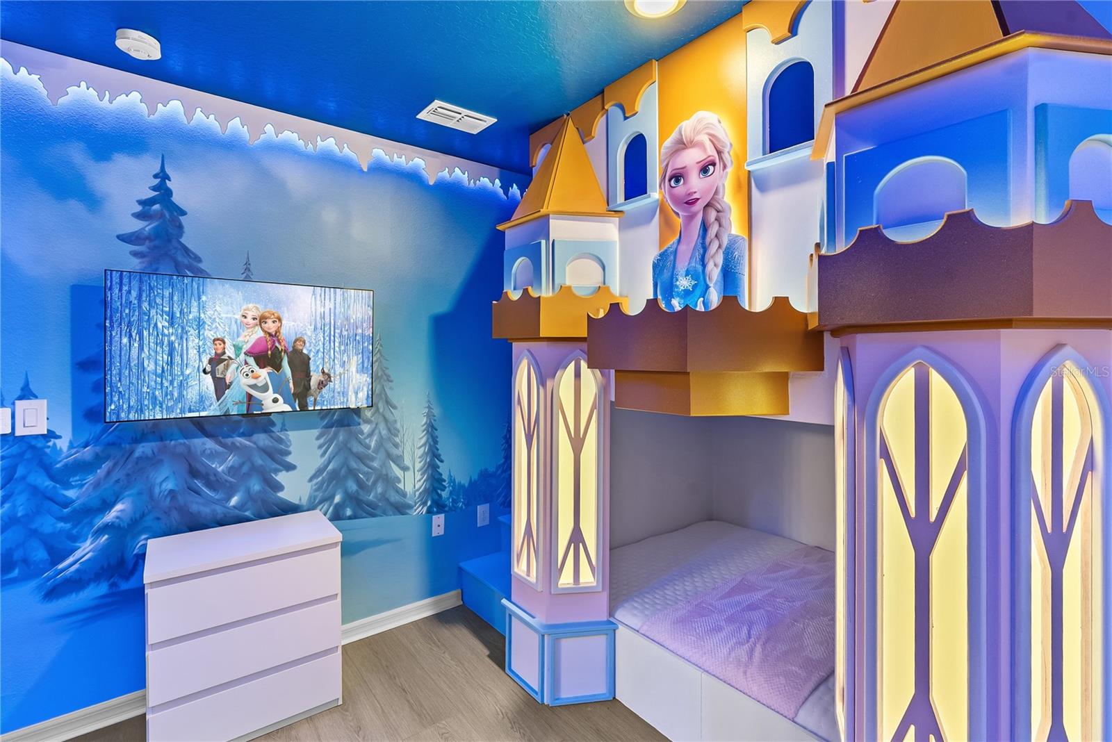 Image 42 of 85 For 16000 Sandy Cliffs Drive