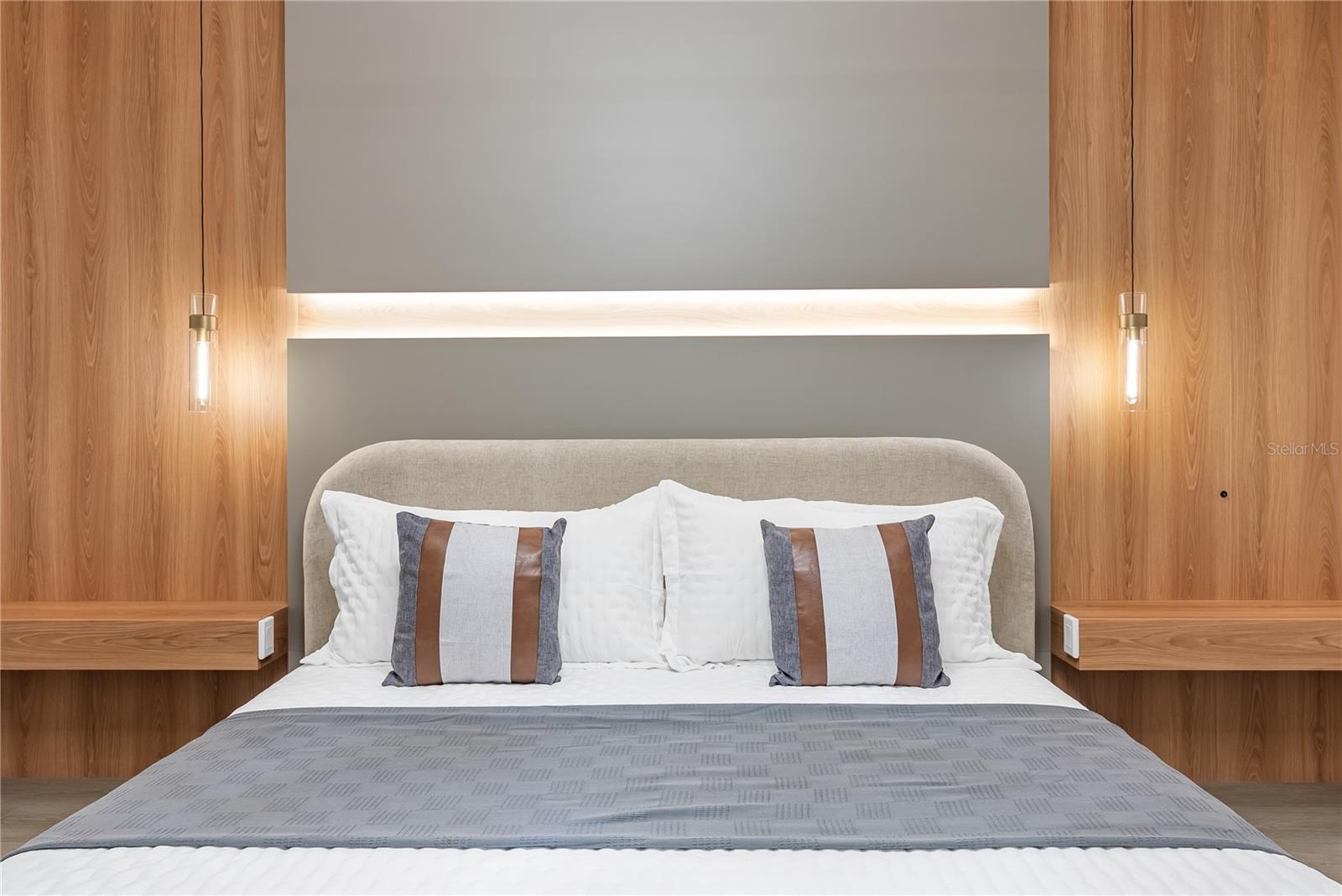 Image 59 of 85 For 16000 Sandy Cliffs Drive