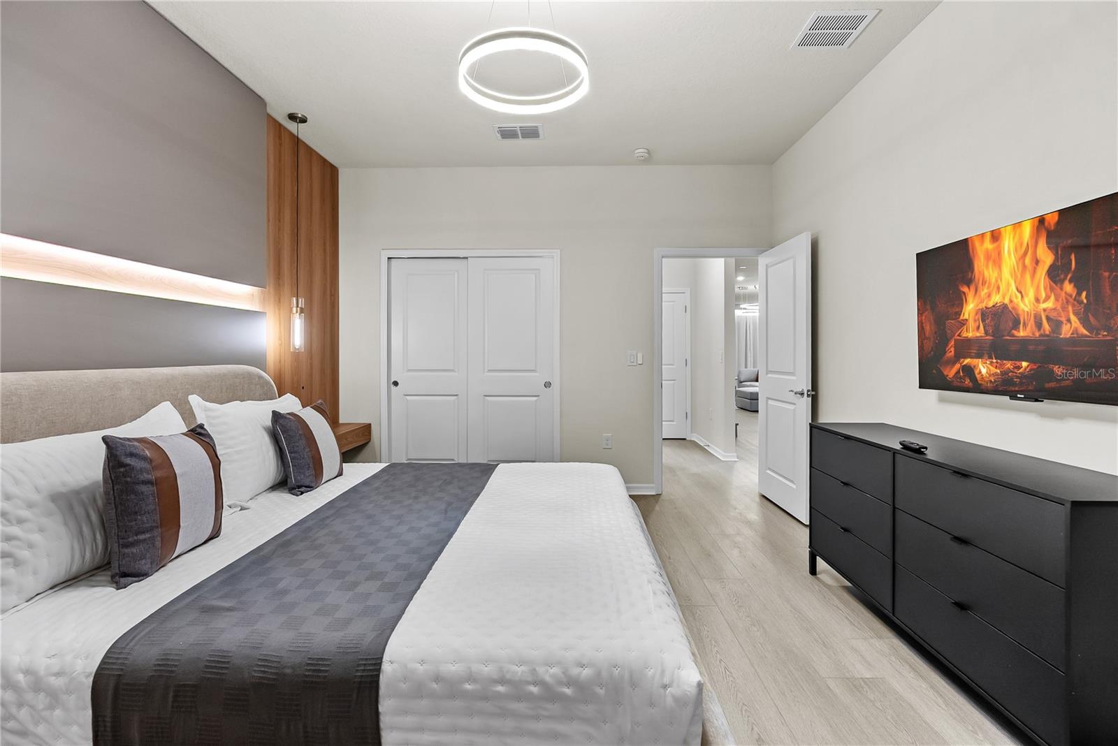 Image 60 of 85 For 16000 Sandy Cliffs Drive