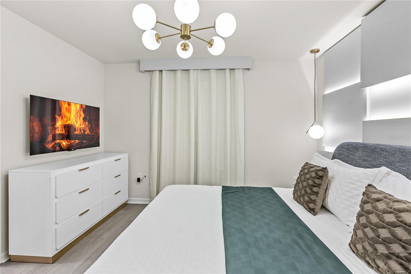 Image 71 of 85 For 16000 Sandy Cliffs Drive