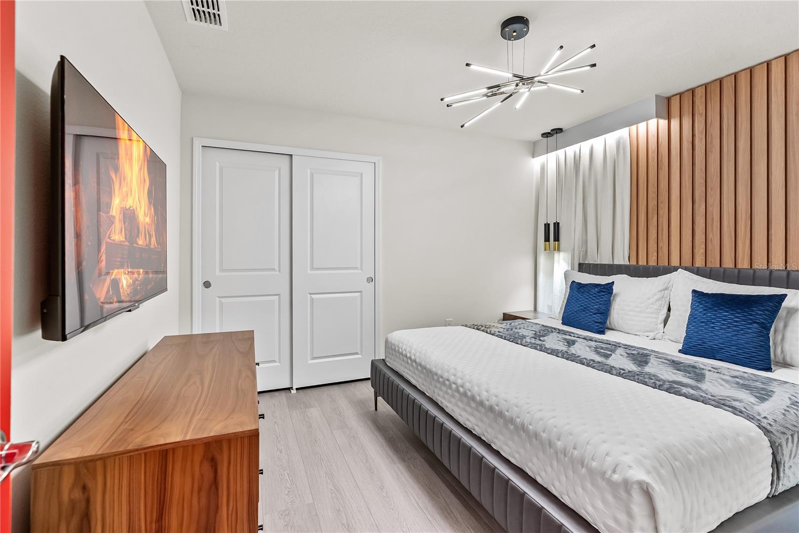 Image 77 of 85 For 16000 Sandy Cliffs Drive