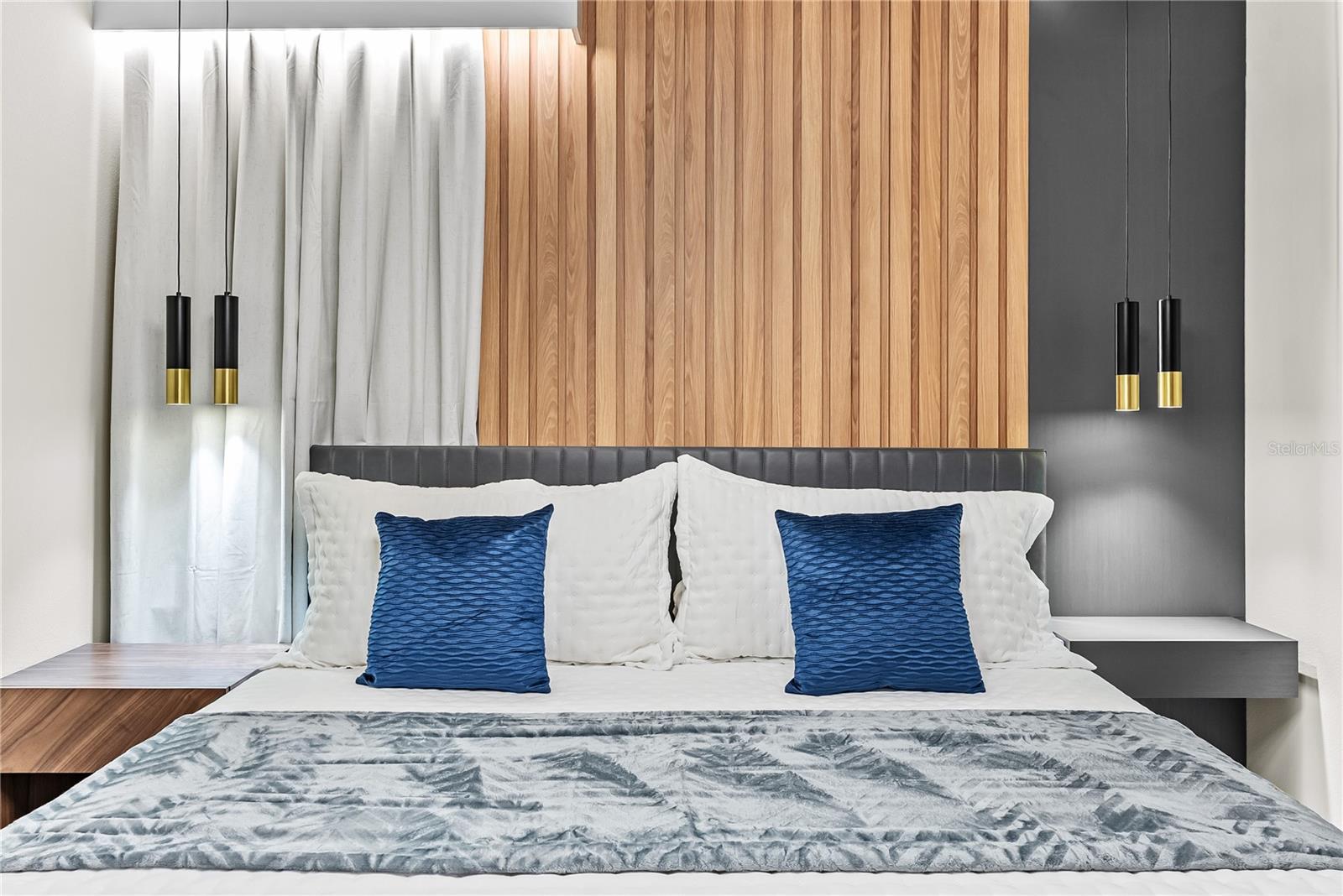 Image 79 of 85 For 16000 Sandy Cliffs Drive