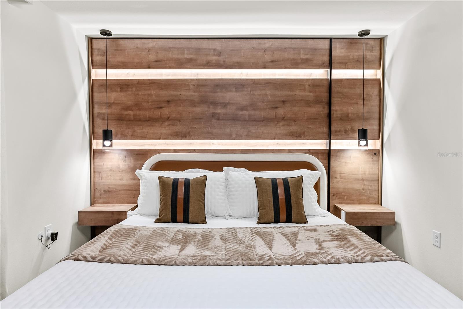 Image 81 of 85 For 16000 Sandy Cliffs Drive