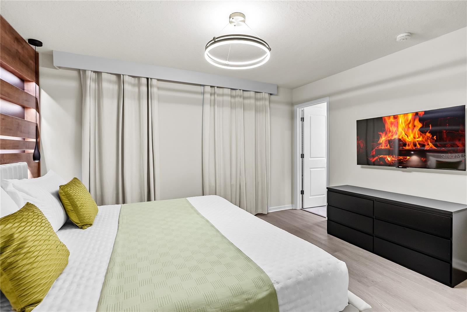 Image 84 of 85 For 16000 Sandy Cliffs Drive