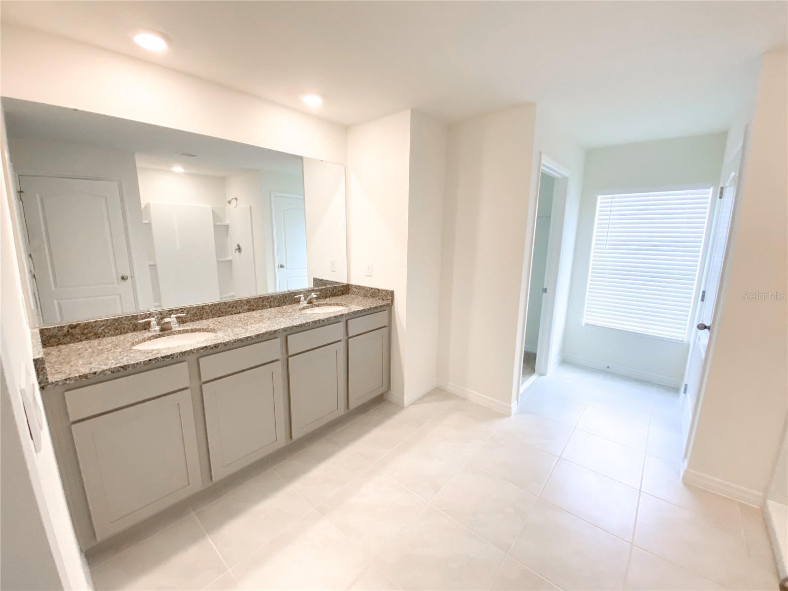 Image 19 of 28 For 495 Lily Lane