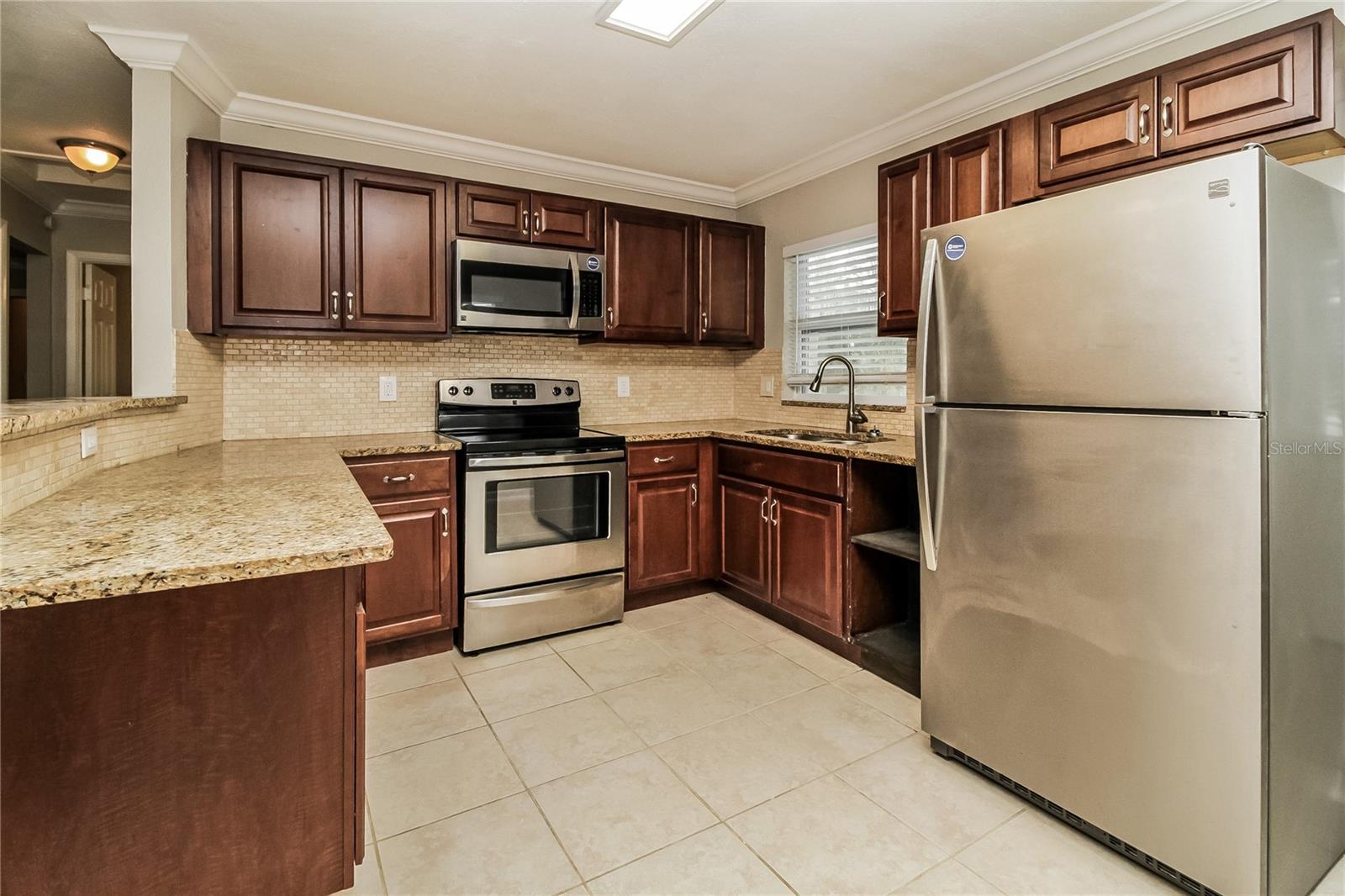 Image 5 of 16 For 701 Palm Springs Drive