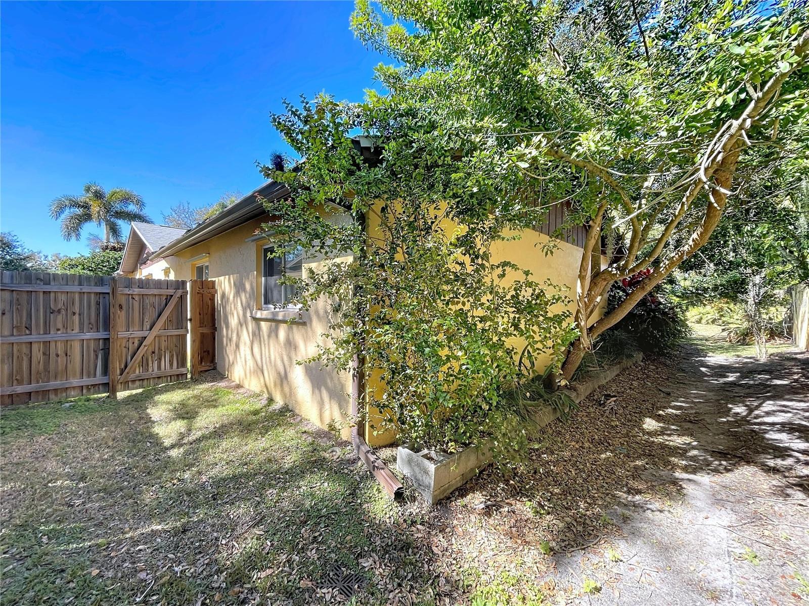 Image 15 of 87 For 9591 128th Terrace