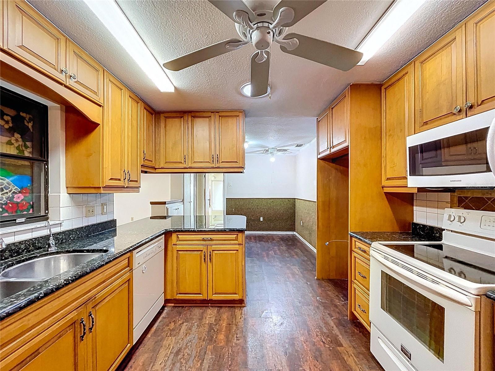 Image 33 of 87 For 9591 128th Terrace