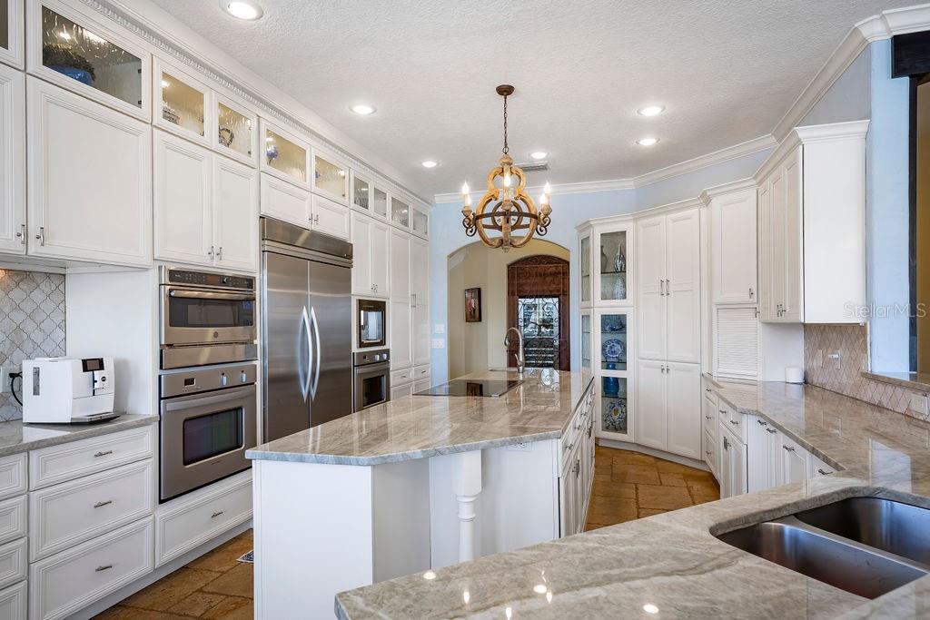 Image 12 of 57 For 12540 Park Avenue