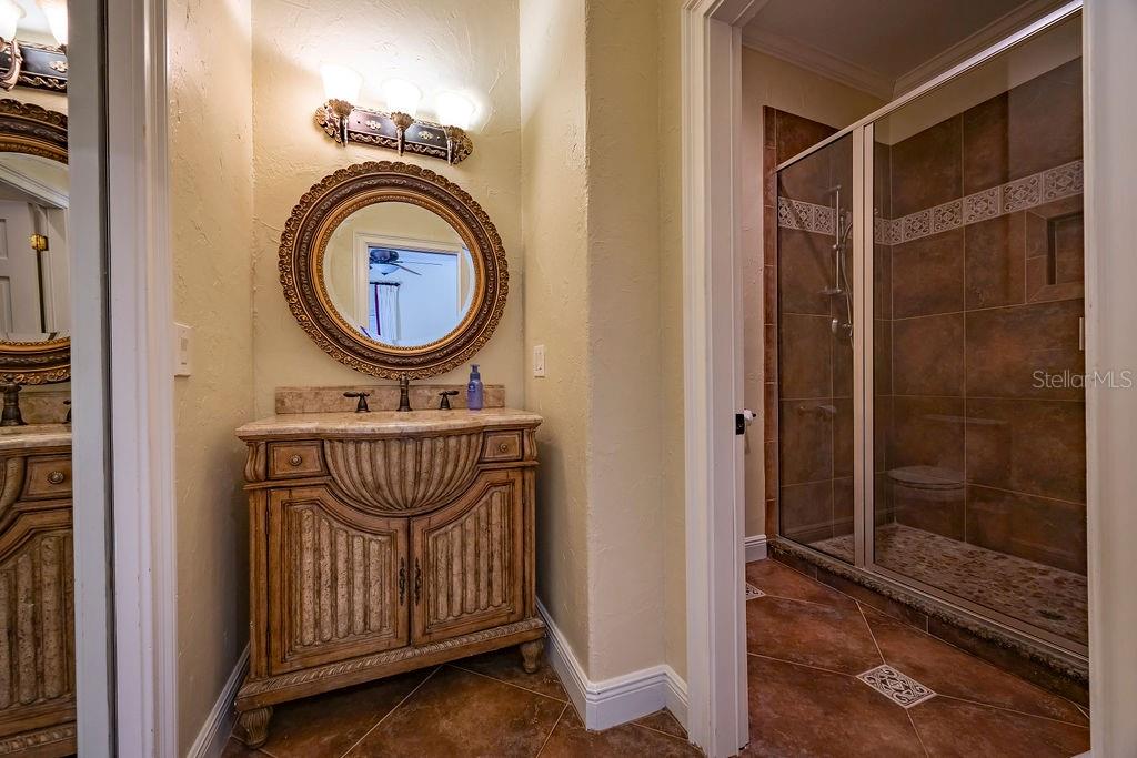 Image 25 of 57 For 12540 Park Avenue