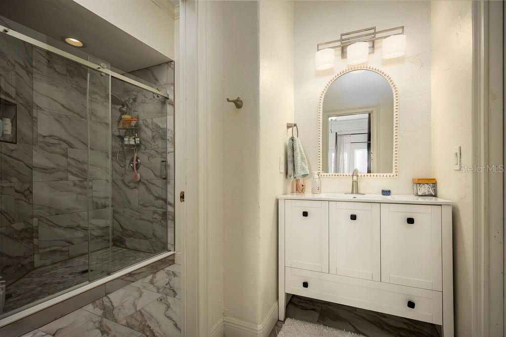 Image 27 of 57 For 12540 Park Avenue