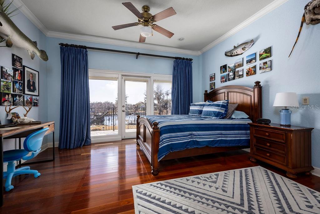 Image 28 of 57 For 12540 Park Avenue